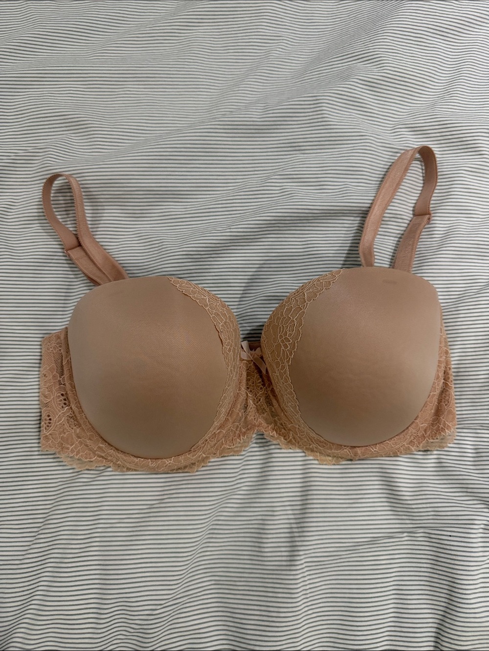 VICTORIA’S SECRET Dream Angel Bra 36DD